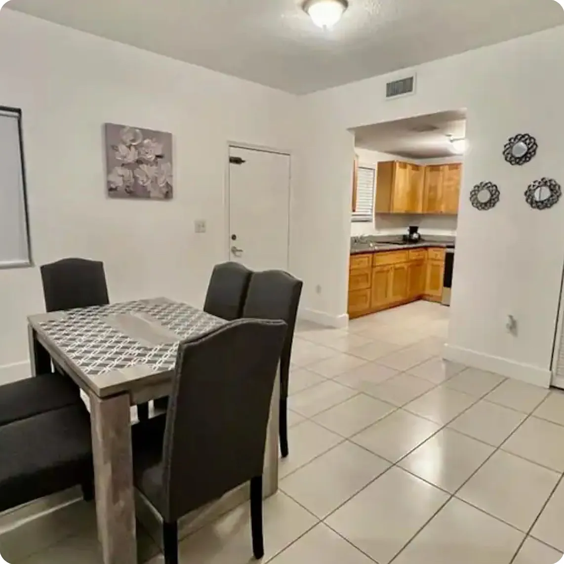 2 bed, 750 sqft, $2,400 — Photo 4