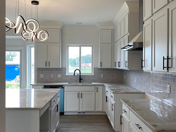 2nd image of 733 Britt Circle Dr #10