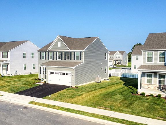 4th image of 93 Conach Ln