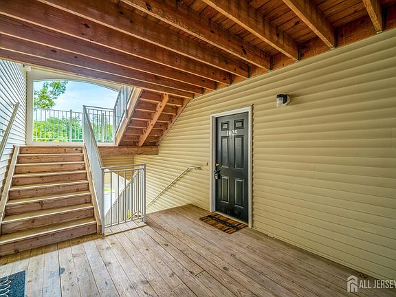 2nd image of 1025 Dogwood Ct