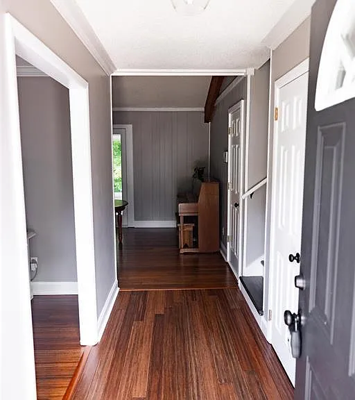 1723 Magnolia St — Photo 9