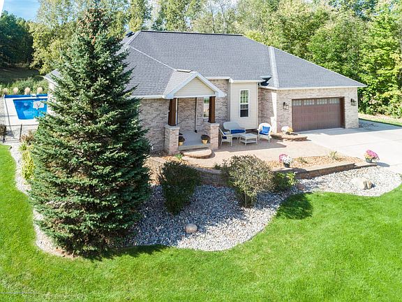 2nd image of 2100 Theresa Ave