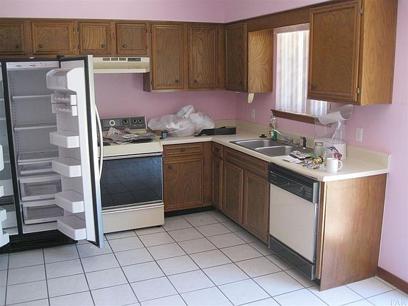 2nd image of 3203 Auburn Pkwy