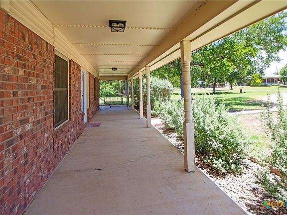 3rd image of 310 County Road 3080