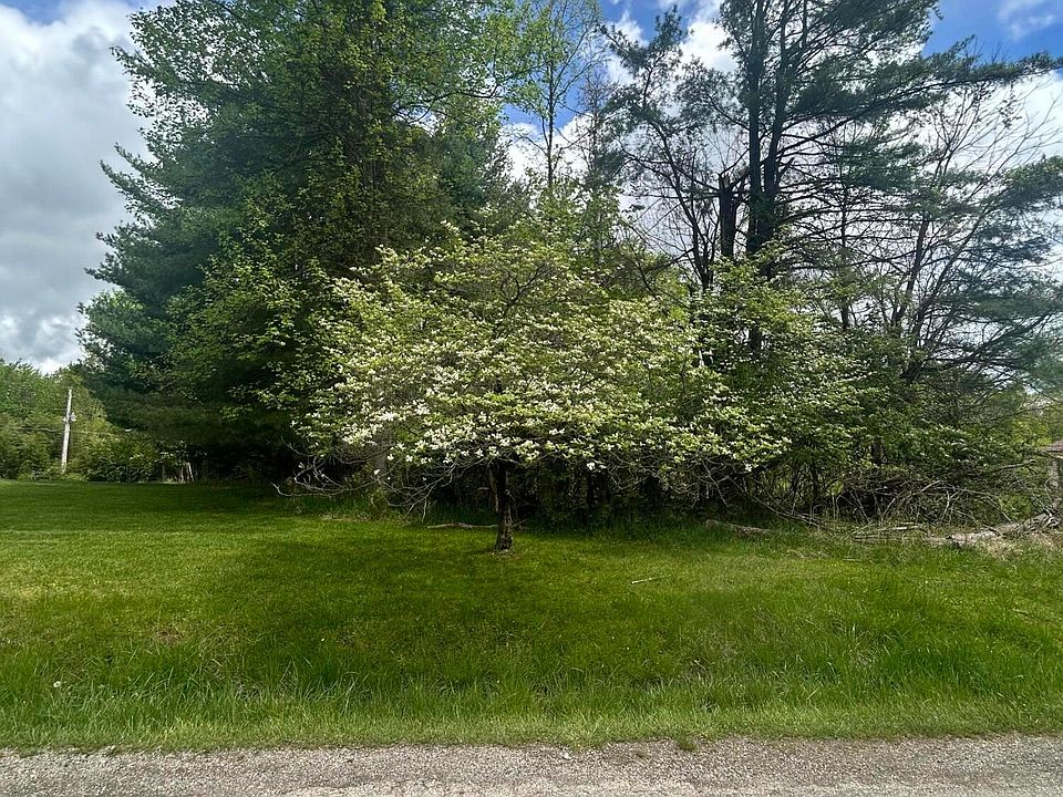 2nd image of 329 Osage Ln #L