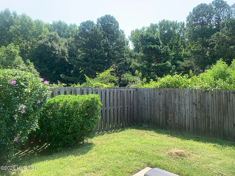 1117 Sierra Ln — Photo 4