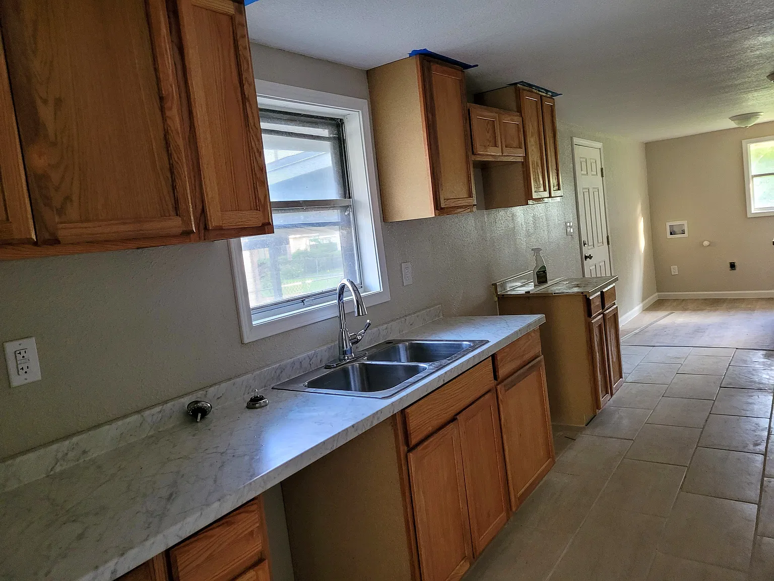 3 bed, 1425 sqft, $1,600 — Photo 2