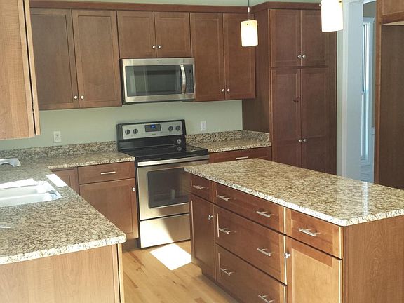 5th image of 3842 Derry Dr