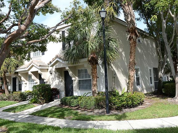 3rd image of 4998 Palm Brooke Cir