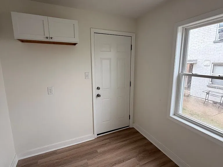1439 Nightingale Rd — Photo 9