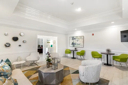 Avalon Apartment Homes Photo 1