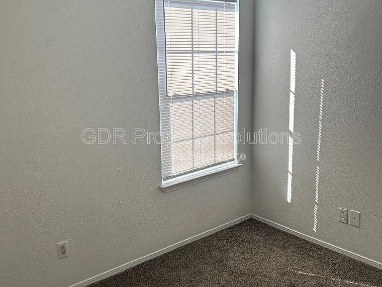 1116 Coal Ave SW #12 — Photo 9