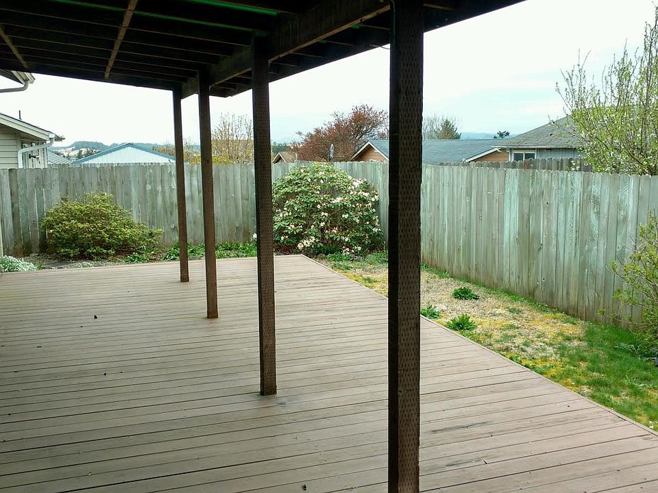 2nd image of 1923 Garfield St