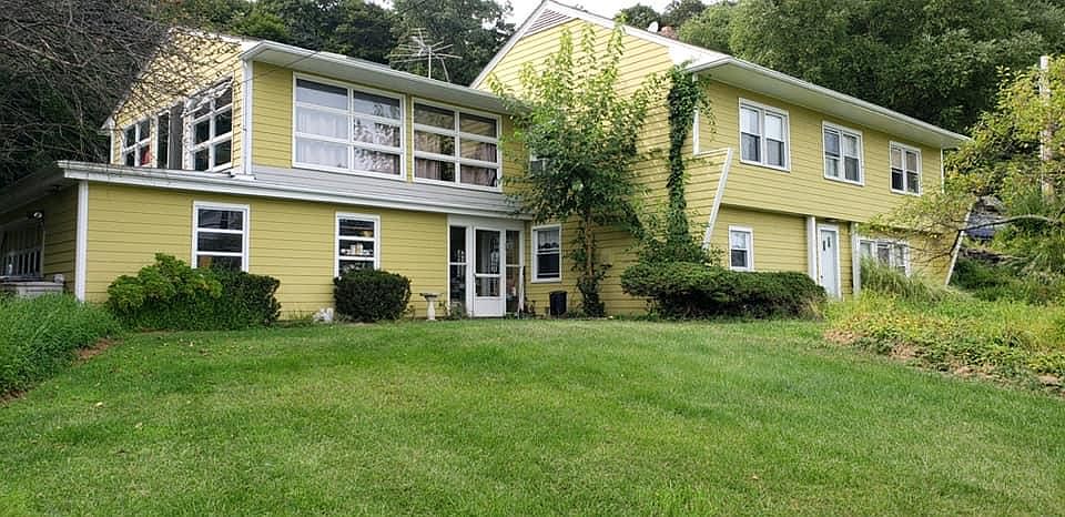 1st image of 409 N Liberty Dr