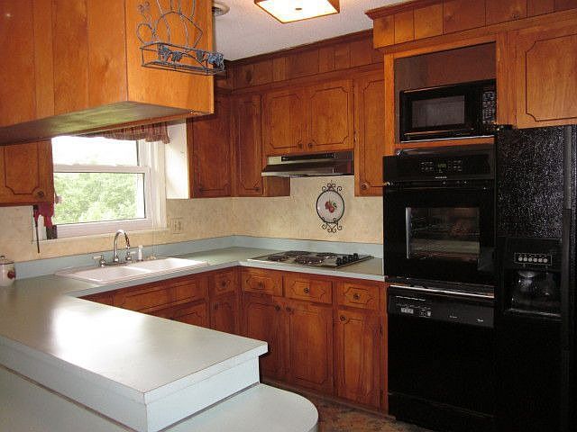 1st image of 132 Fieldstone Farm Dr