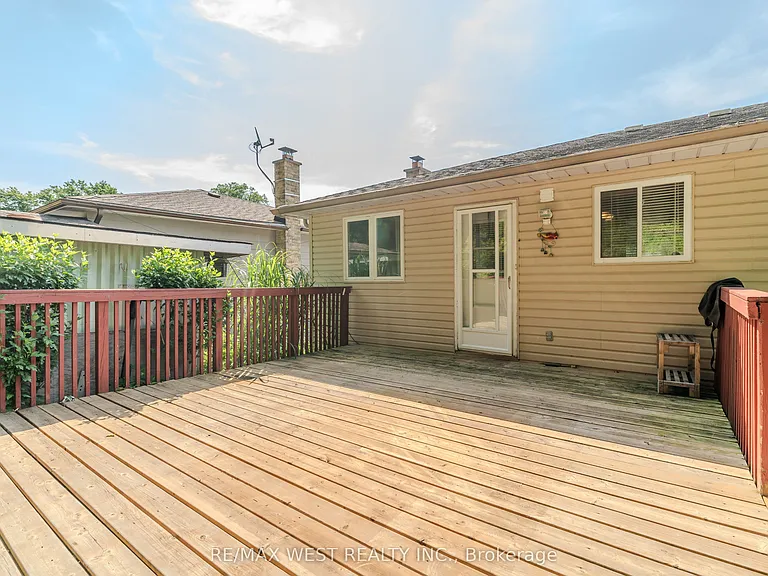 147 Forest Rd — Photo 12