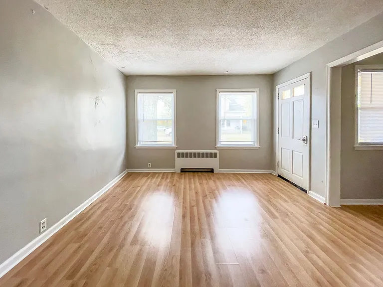 1518 W Main St #4 — Photo 4
