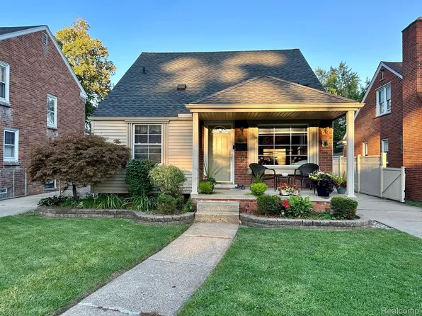 1134 Kingsbury Ave, Dearborn, MI 48128