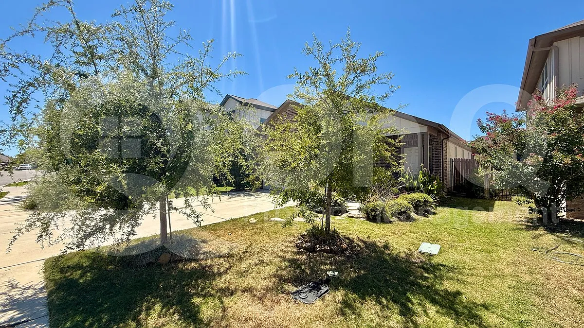 3 bed, 2.0 bath, 1455 sqft, $1,850 — Photo 2