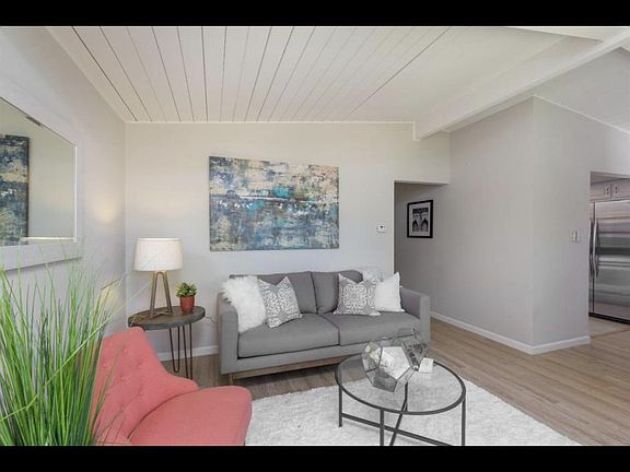 3rd image of 1311 Hill Ave