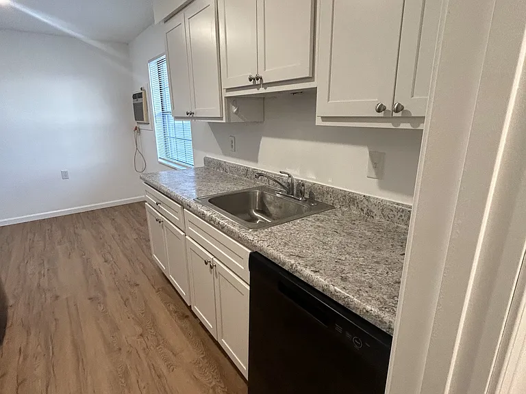 1018 N Christina Ave #B — Photo 3