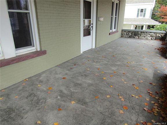 3rd image of 95 Murray Ave