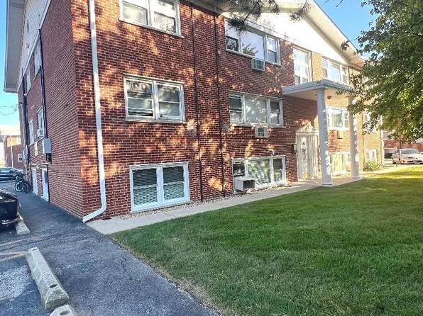 10122 Hartford Ct APT Ga, Schiller Park, IL 60176