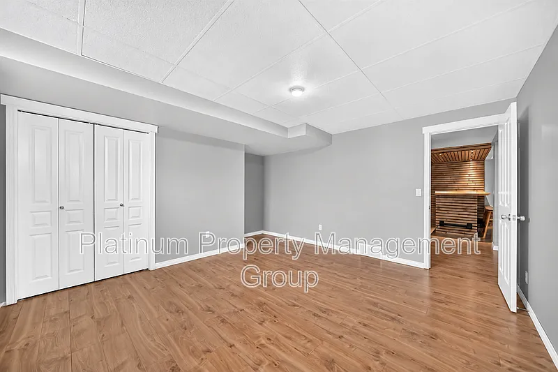 3 bed, 3.0 bath, 2850 sqft, $2,795 — Photo 2