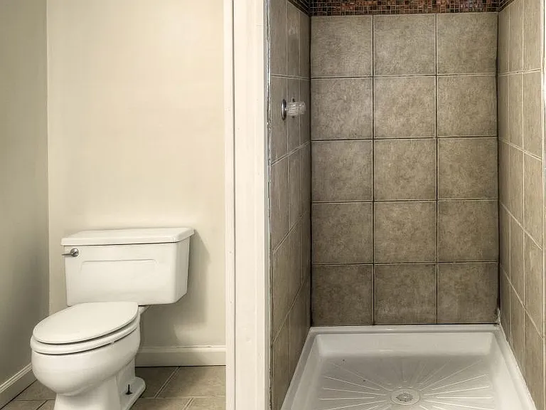5129 Woolworth Ave — Photo 11