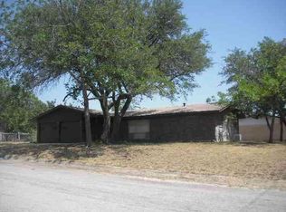 701 E Kerr St, Burnet, TX 78611