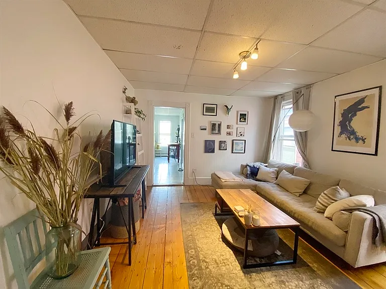 496 Sumner St #3 — Photo 8
