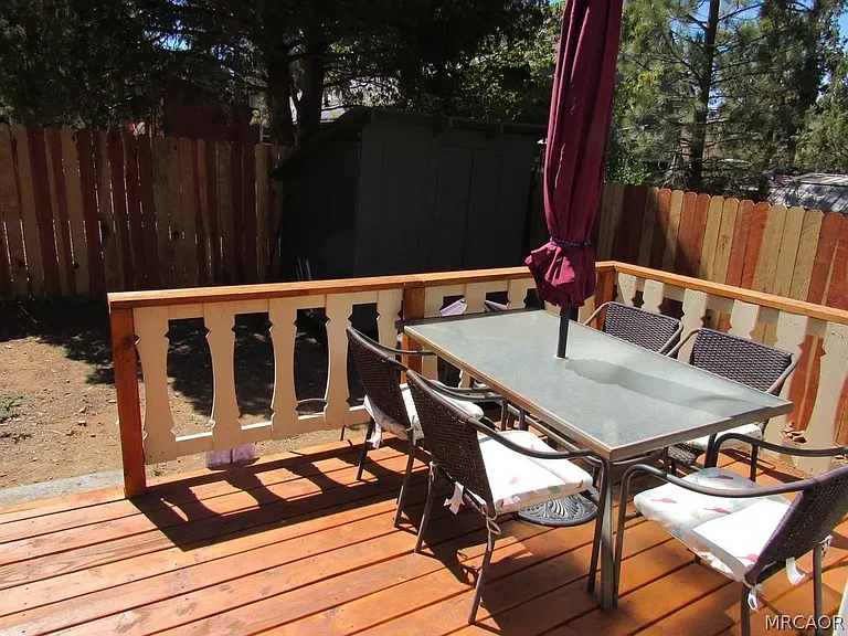 136 Pine Ln — Photo 12