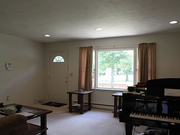 4th image of 1006 W Jefferson St
