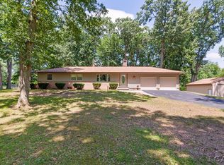 2922 E Carleton Rd, Adrian, MI 49221