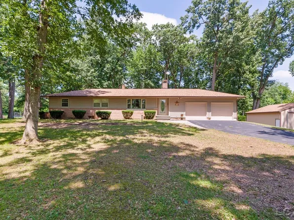 2922 E Carleton Rd, Adrian, MI 49221