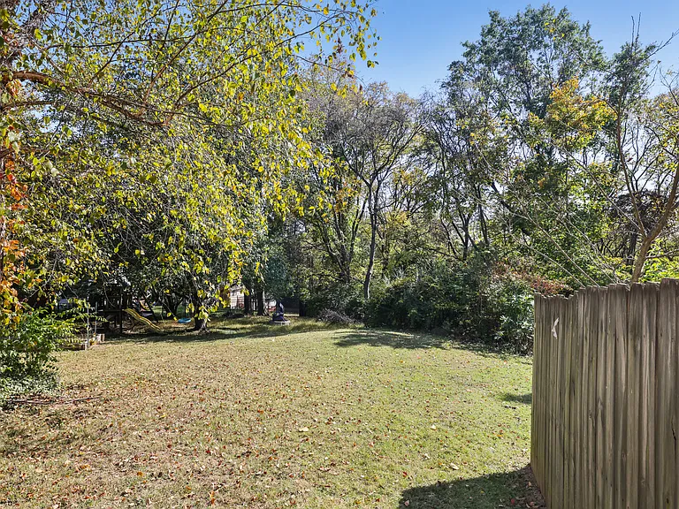 4933 Alexis Dr — Photo 36