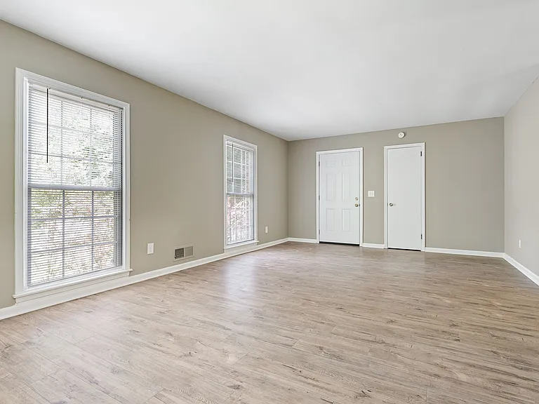 3212 Westbrook Dr #100 — Photo 8