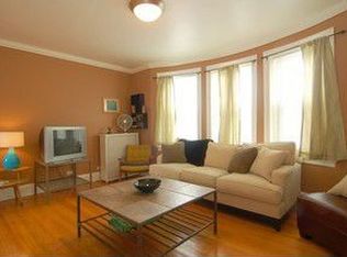 5826 N Ridge Ave, Chicago, IL 60660