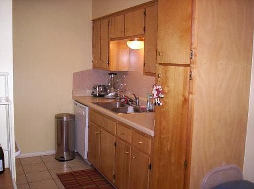 4th image of 9915 POWHATAN DR #1G