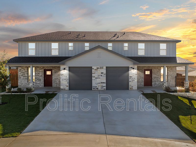 1st image of 106 Levi Ct #2