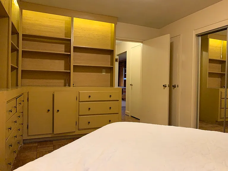 1573 N Colonial Ter #202 — Photo 3
