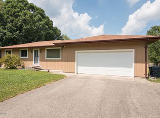 24460 Beacon Hill Ter, Mattawan, MI 49071