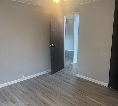5th image of 1381 W Ohio Pike APT 9D
