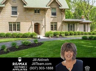 55 Park Rd, Oakwood, OH 45419