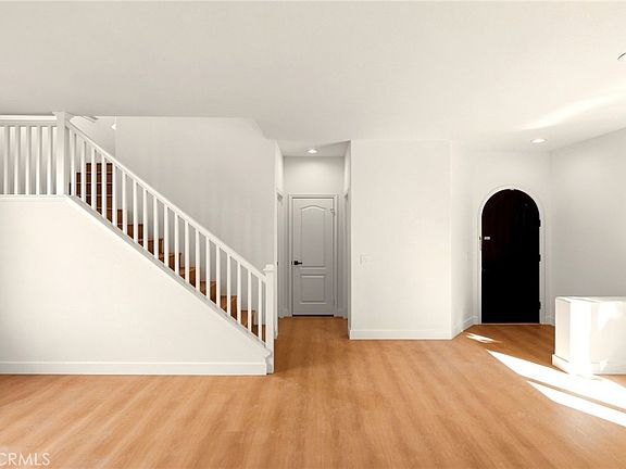 4th image of 28301 Lobelia Ln