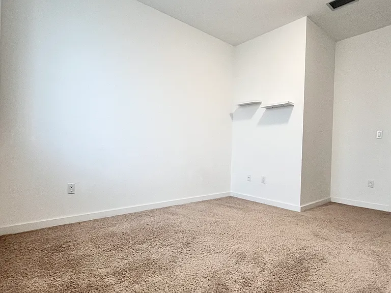 Flex room