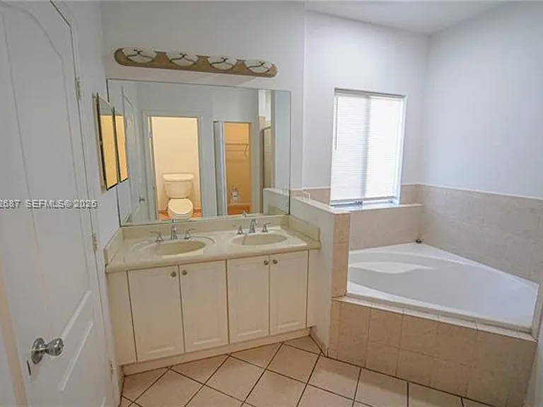 1751 SW 154th Path — Photo 18
