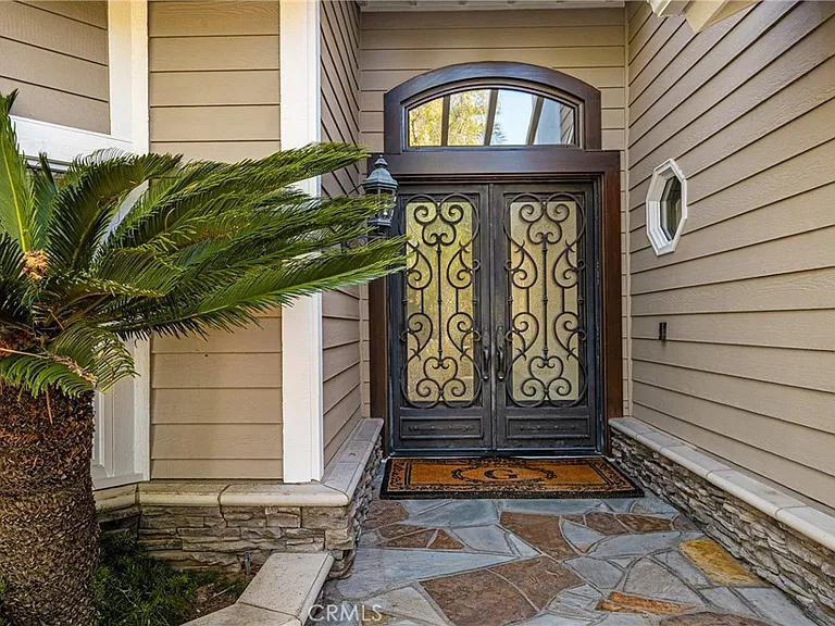 2281 Orchard Dr — Photo 6