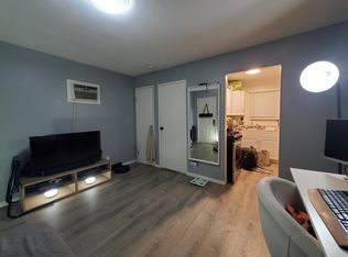 841 1/2 W 69th St, Los Angeles, CA 90044
