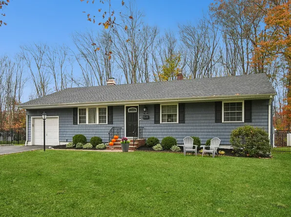 303 Chaucer Dr, Berkeley Heights, NJ 07922